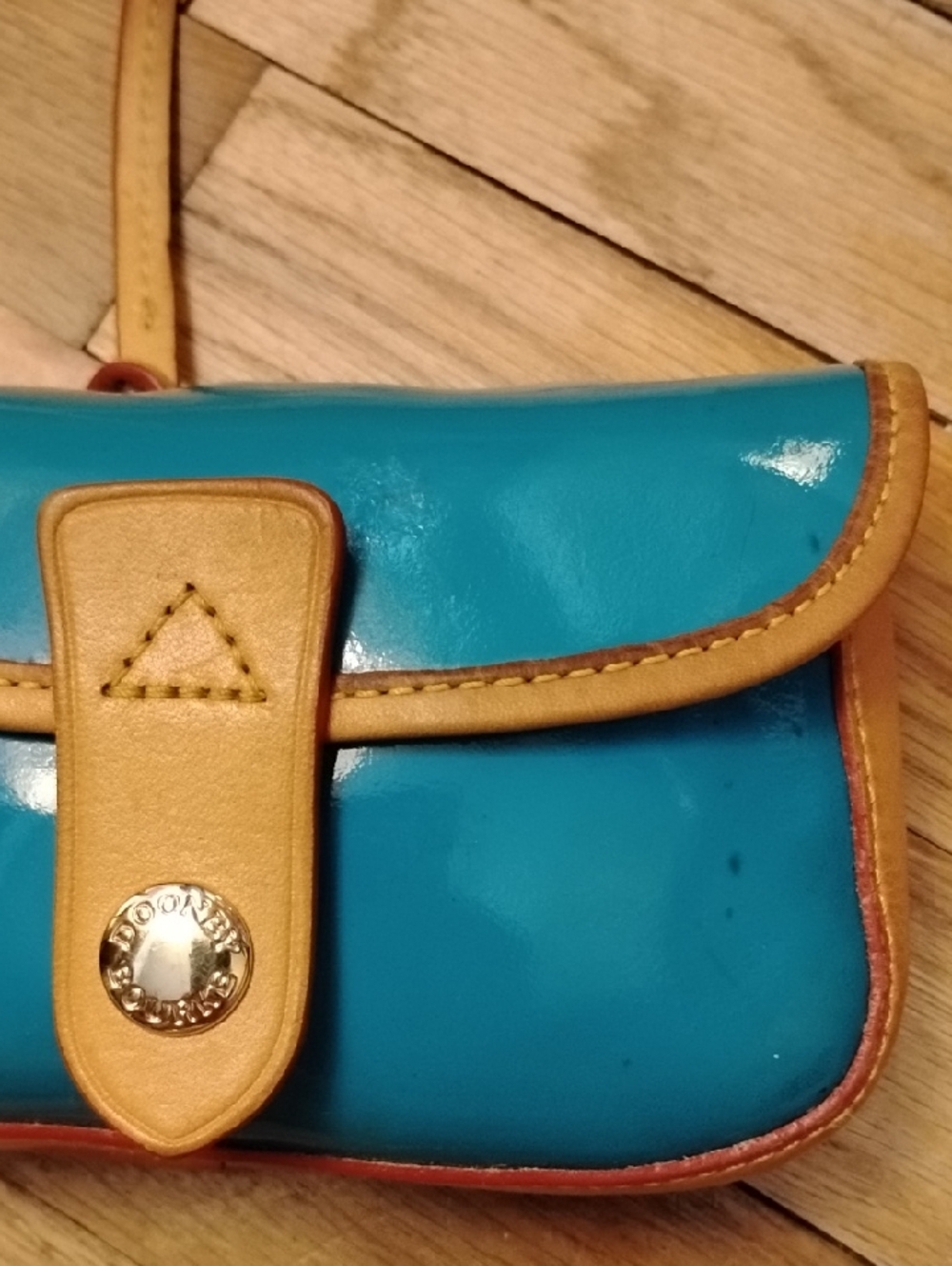 Dooney Bourke Teal Green and Tan Women's Wristlet, Clutch. Patent. CLOSING SALE - Picture 12 of 14